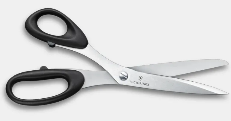 Ciseaux ménagers et de tailleur pour les personnes gauchères