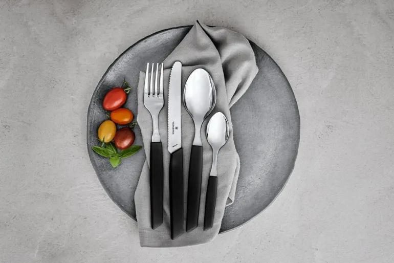 Cuillère à soupe Swiss Modern